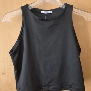 ReoRia Black Sleeveless Crop Top